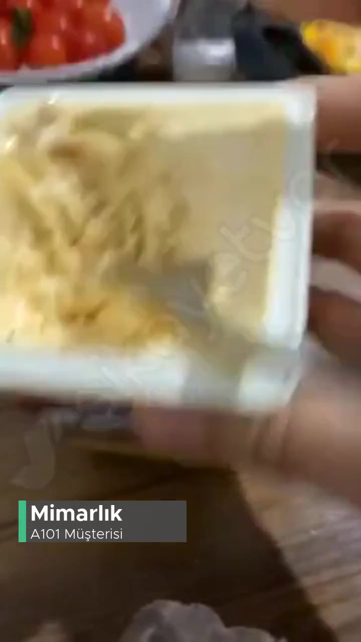 A101 Krem Peynirin Lastikle Yarışması! videonun kapak resmi