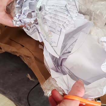 Kırık Bardaklar Ve Sürat Kargo'nun Sorumsuzluğu