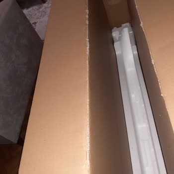 Kırık Televizyon İçin Media Markt'ten Çözüm Bekliyoruz