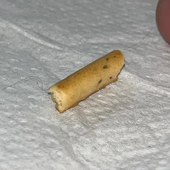 Eti Crax Krakerde İnsan Kılı Şoku