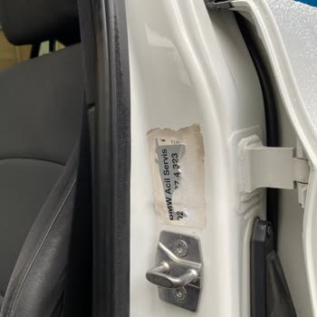 BMW 320d Kapı Ve Cam Fitillerinde Yıpranma Sorunu