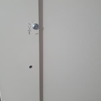 Eksik Ve Hasarlı Mobilyalarla Düğün Telaşı