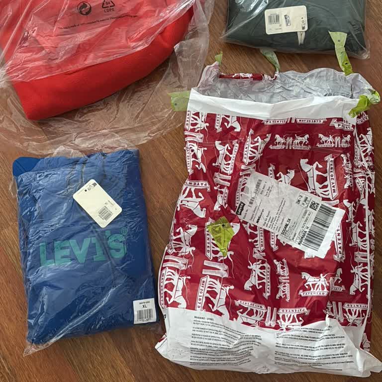 Levis Online Bestellung Ein Artikel fehlt trotz Versandbestätigung