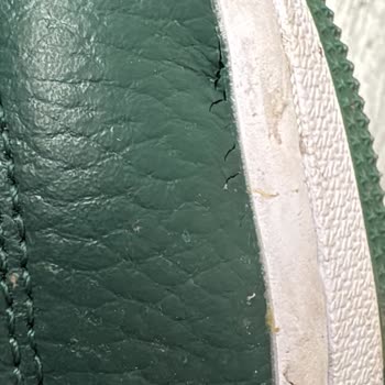 Ayakkabıda İlk Giyimde Yırtık Ve Satıcı İlgisizliği