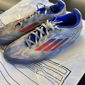 Adidas F50 Kramponunda Erken Yıpranma Sorunu