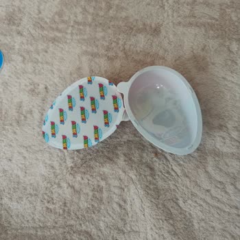 BİM'den Alınan Sürpriz Yumurtalar Hayal Kırıklığı Yarattı