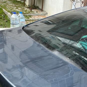 Ceyport Limanı'nda Çimento Transferi Araçlara Zarar Veriyor