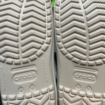 Amazon'dan Gelen Hayal Kırıklığı: Sahte Crocs Terlik