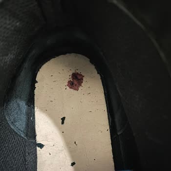 Greyder Botlarda Tehlikeli Çivi Sorunu