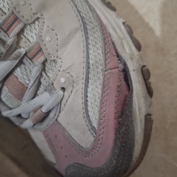 Skechers D’LITES New Journey Shoes Falling Apart – Denied Warranty Claim
