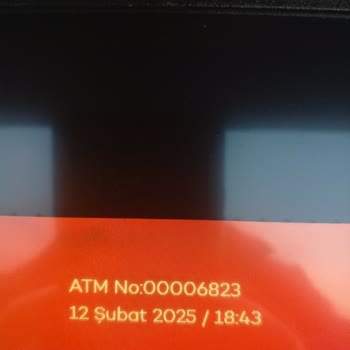 ATM'de Sıkışan Para Ve Yetersiz Müşteri Hizmeti