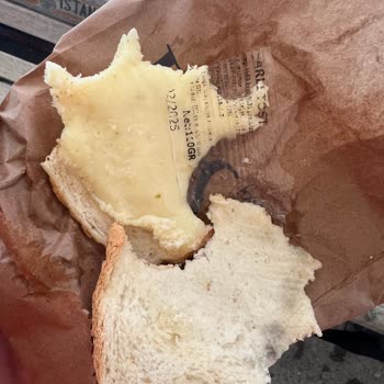 Hastane Kafesinde Jelatinli Tost Skandalı