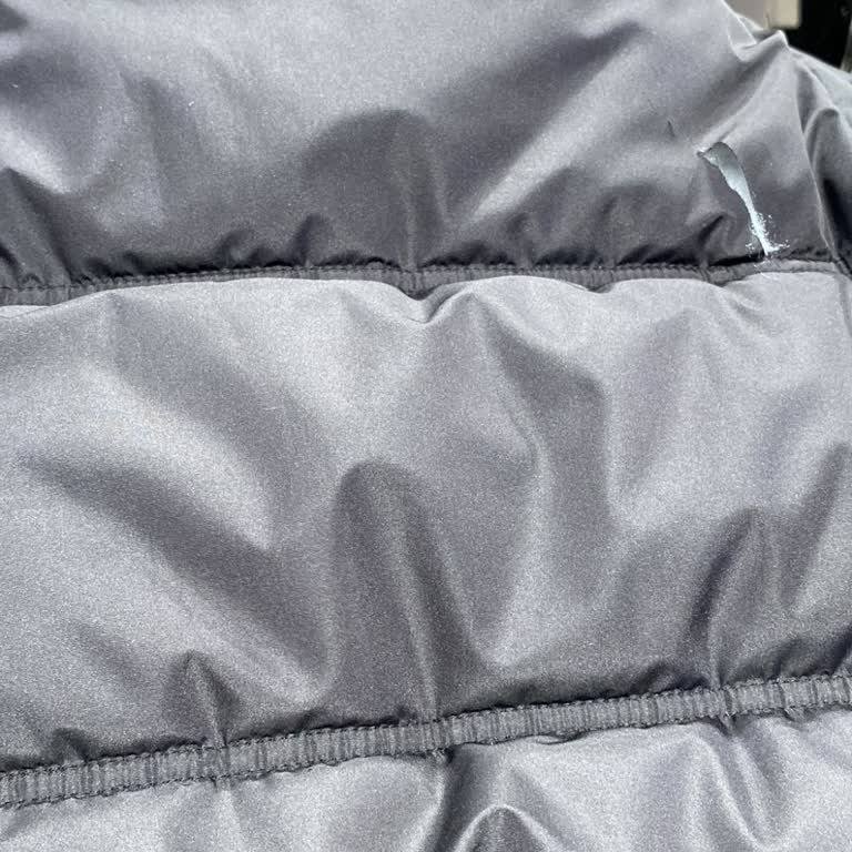 Zara'dan Alınan Montta Yırtık Ve Kaba Hizmet