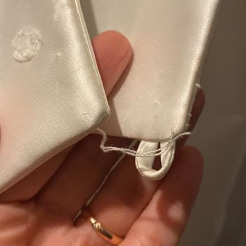 Düğün Günümde Hayal Kırıklığı: Yaka Kopması Ve Erken Elbise Değişimi