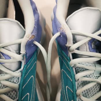 Nike Kalitesiz Ürün Ve İlgisiz Müşteri Hizmetleri!