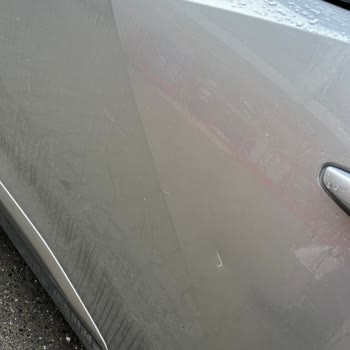 Martı Mobiletleri Yüzünden Araç Çizildi: Sorumsuz Park Sorunu