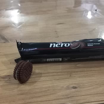 Üç Bisküvi İki Krema: Eti Nero Üretim Hatası!