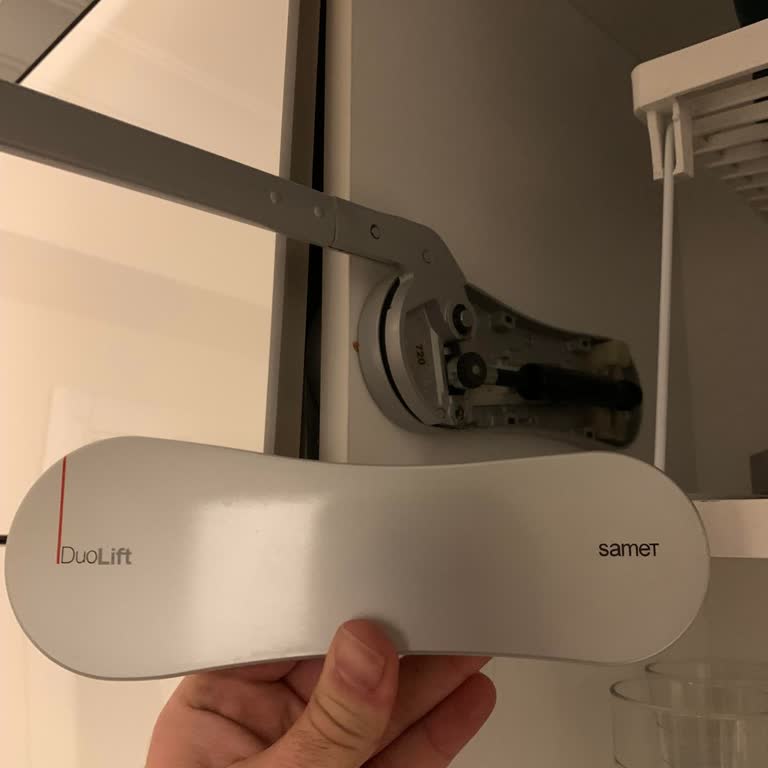 Mutfak Dolabı Piston Sorunu ve Çözüm Talebi