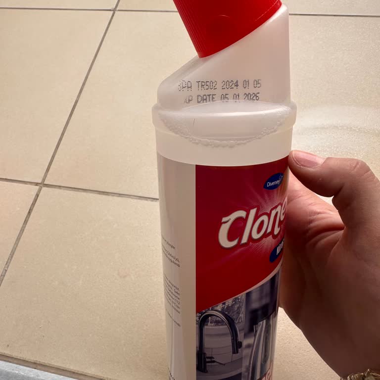 Kireç Temizleyicinin Renk Ve Koku Sorunu