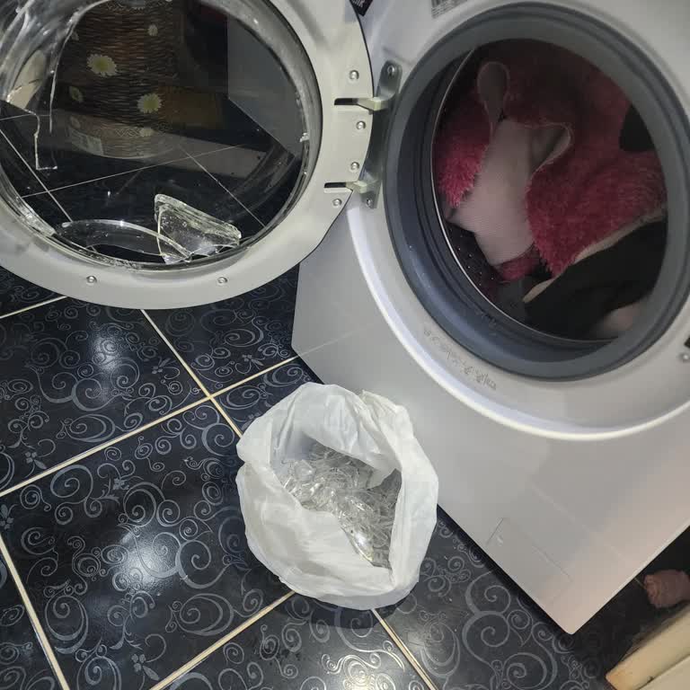 Çamaşır Makinesi Camı Patladı, Değişim Talebi