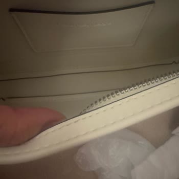 Calvin Klein Çanta Orijinalliği Hakkında Şüphe