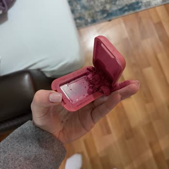 Akmerkez Watsons'tan Aldığım Kırık Allık Ve Çözüm Beklentisi