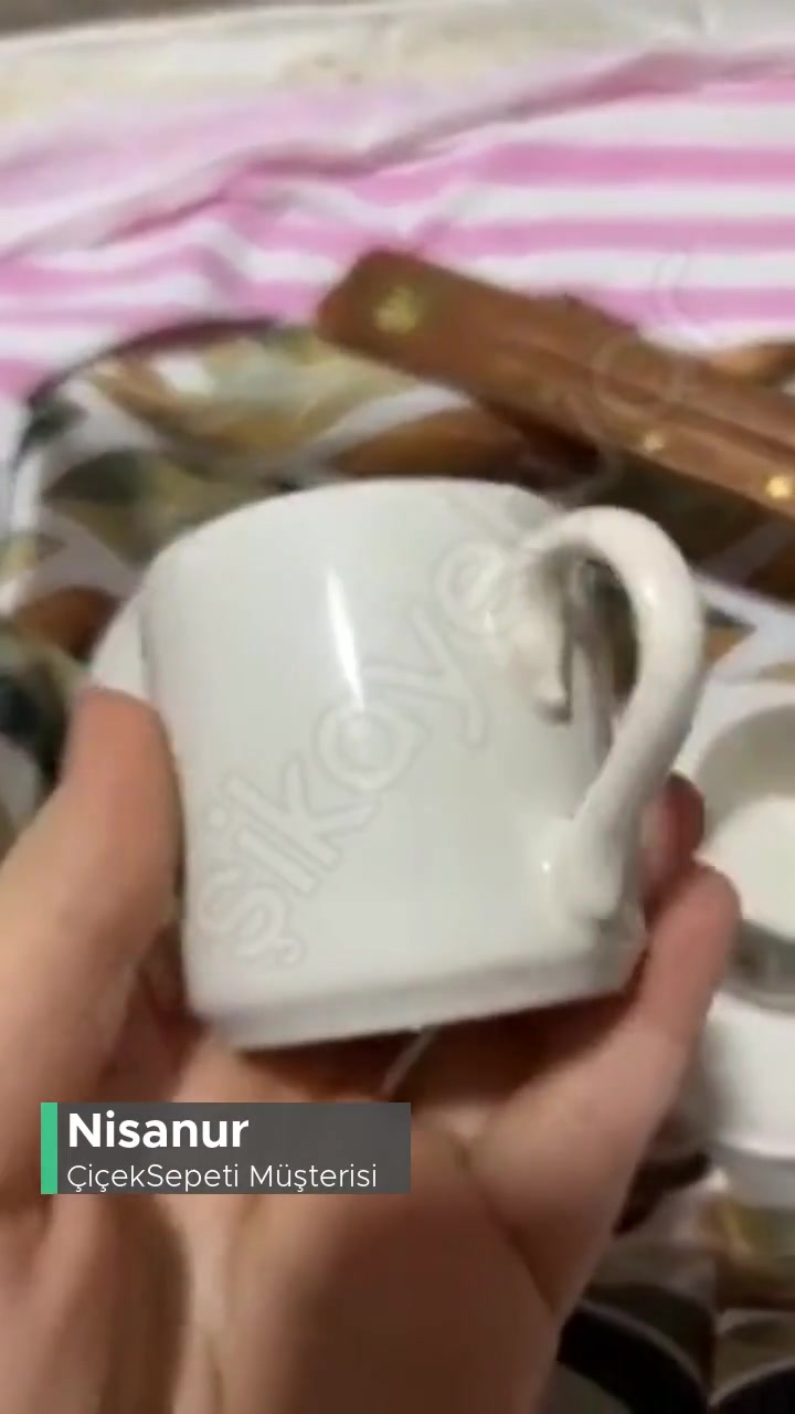 Çiçek Sepeti  Kusurlu Ürün Yolluyor! videonun kapak resmi