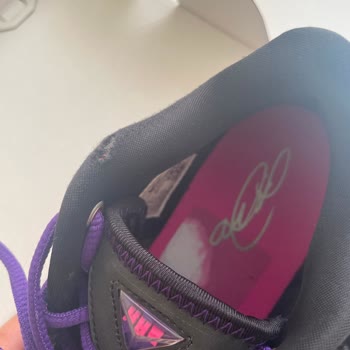 Dayanıklılığı Sorgulatan Nike Lebron Ayakkabısı