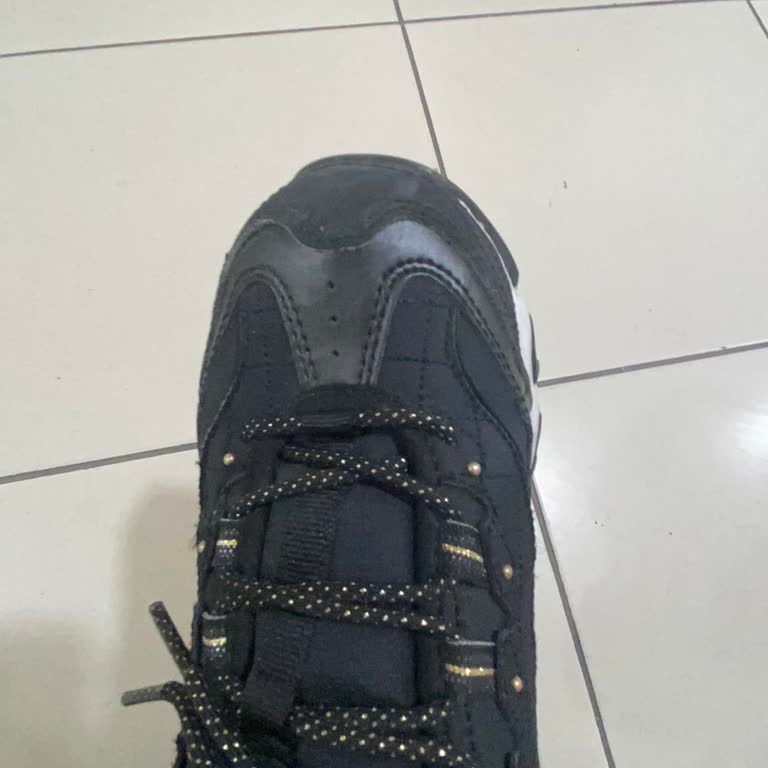 Ayakkabı Kokusu Ve Müşteri Hizmetleri Sorunu