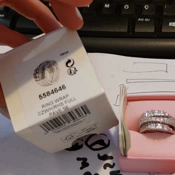 Swarovski Yüzük Değişiminde Büyük Sorun