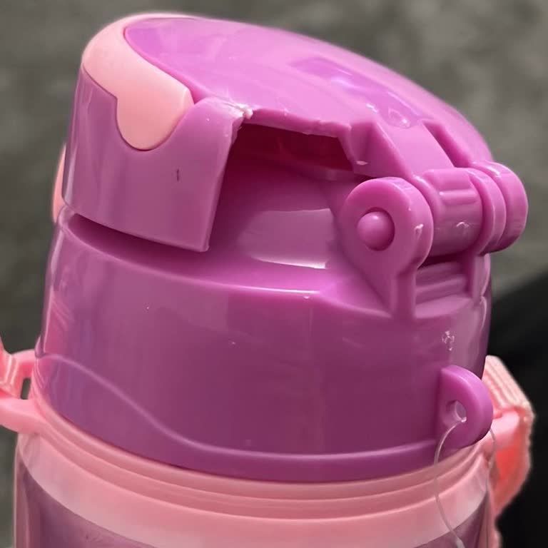 LCW Kırık Kapaklı Matara Mağduriyeti!