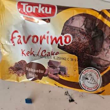 Torku Favorimo Kekten Çıkan Tehlikeli Plastik Parça!