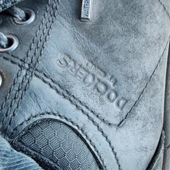 Deri Ayakkabı Aldım, Plastik Çıktı!