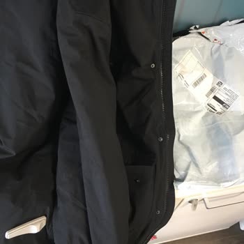 Özensiz Paketleme Ve Ürün Alarmı İle Gelen Hediye Mont