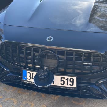 Yetkili Serviste Hayal Kırıklığı: Kırık Parçalar Ve Suçlamalar