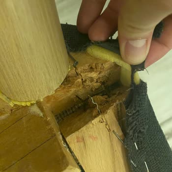 İstikbal Yemek Masası Sandalyesi Çürük Çıktı