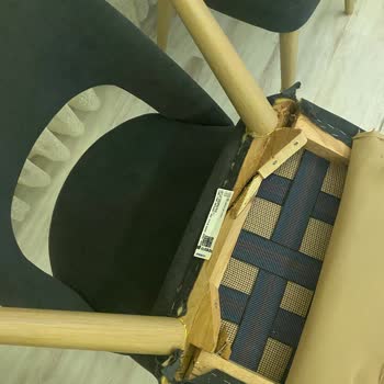 İstikbal Yemek Masası Sandalyesi Çürük Çıktı