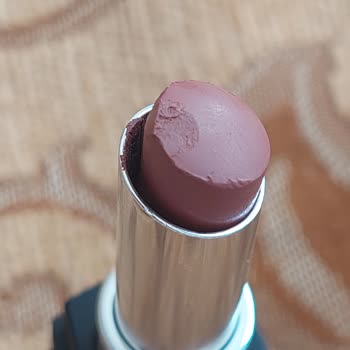 Kırık Ruj Ve İletişim Eksikliği İle Hayal Kırıklığı