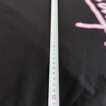 Yanlış Beden: XL Etiketli XS T-shirt Şoku