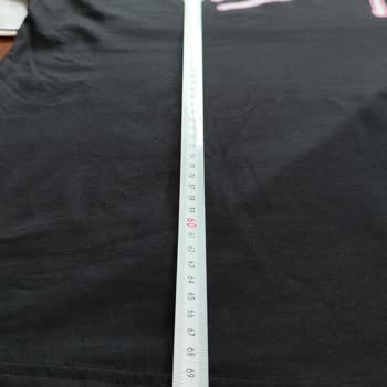 Yanlış Beden: XL Etiketli XS T-shirt Şoku