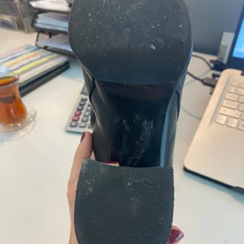 Tergan Deri Ayakkabı Fiyaskosu: İki Sol Ayak!