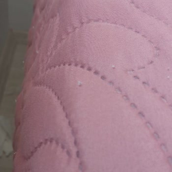 Taç Marka Yatak Örtüsü Tüylenme Sorunu