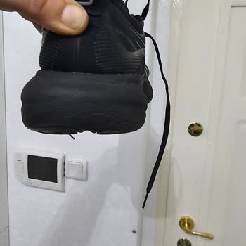 Asics Gel Nimbus 25 Sole Shifted – Causing Foot Pain After 11 Months