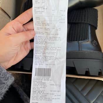 Yarım Saatte Ayakları Yara Yapan Bot Ve İade Sorunu