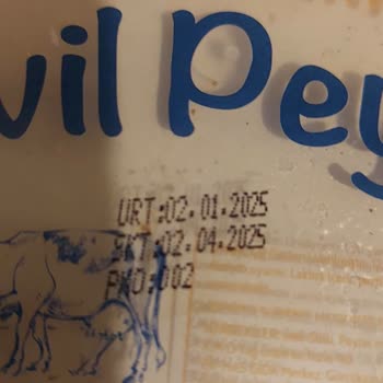Taze Ürün Skandalı: Civil Peyniri Küflendi!