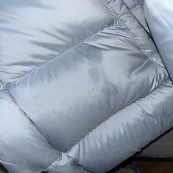 Aldığım Mont Kötü Koku Ve Su Geçirme Sorunu Yaşıyor