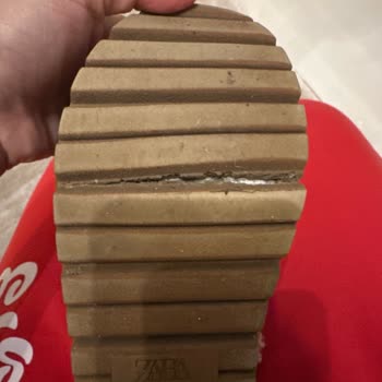 Zara Ayakkabılarının Dayanıklılığı Hayal Kırıklığı Yarattı