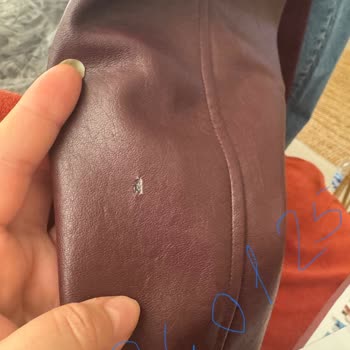 Mango'dan Gelen Hayal Kırıklığı: İki Kez Ayıplı Ceket