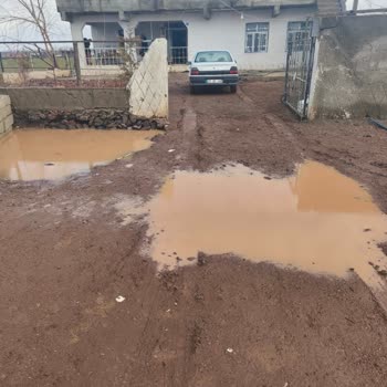 Şanlıurfa Büyükşehir Belediyesi Yollar Çamurlu