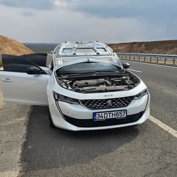 Peugeot 508 Kaput Sorunu: Hayati Tehlike Yaratan Kaza